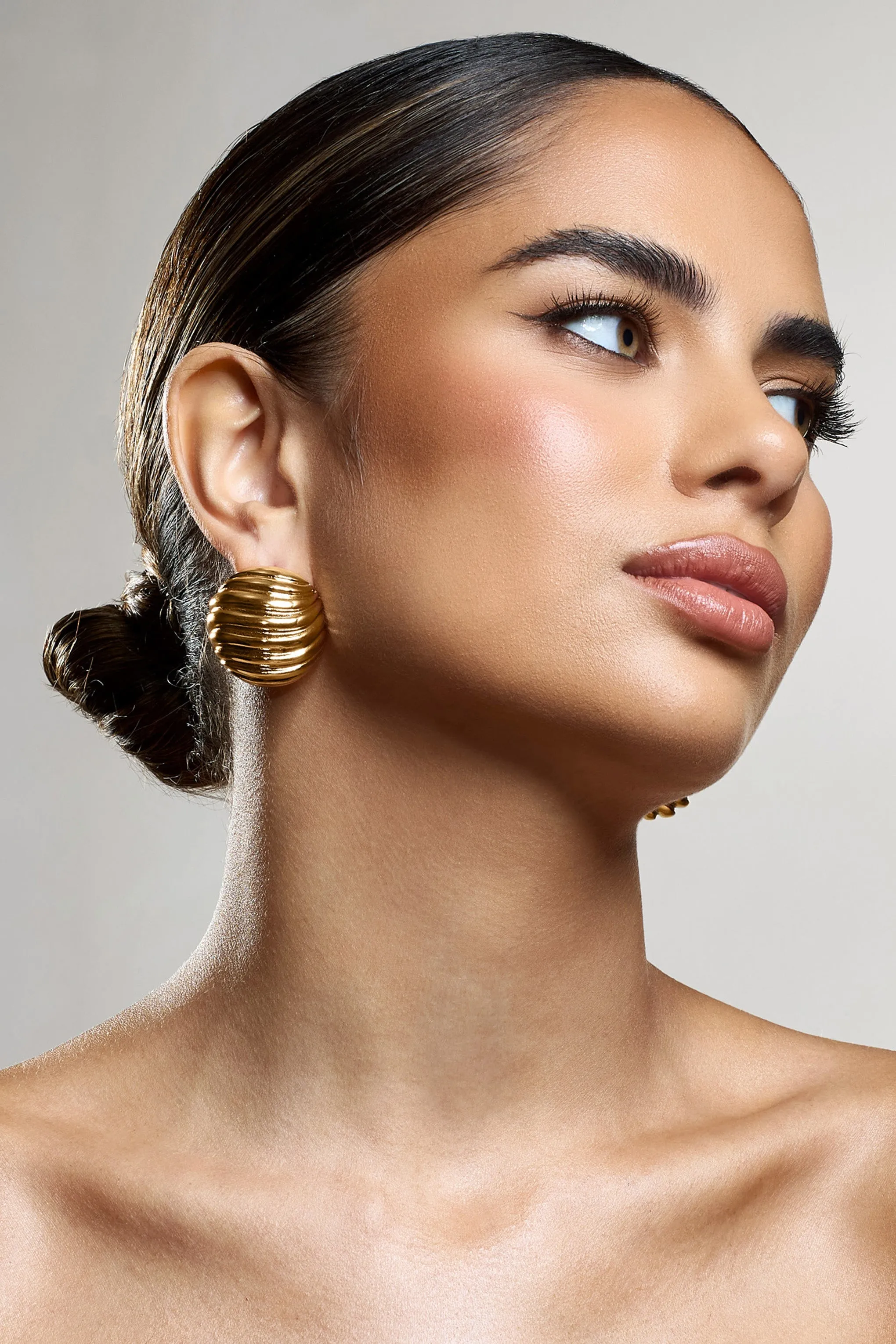 Cosette | Gold Ribbed Circle Statement Earrings