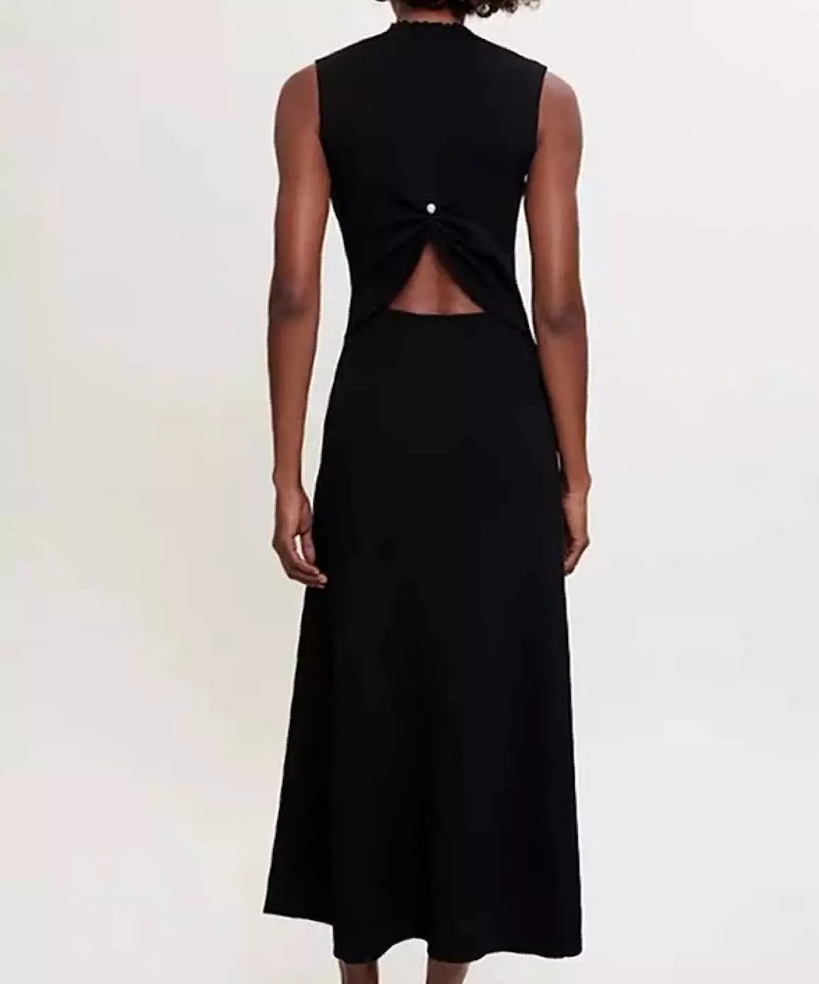 Cutout Pinned Knitted Black Long Dress