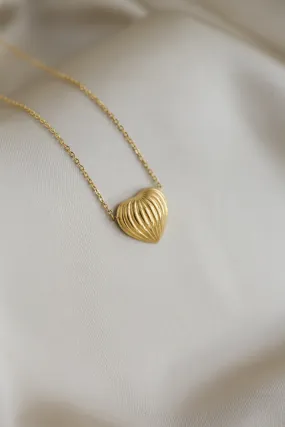 The Heart - Ribbed Pendant Necklace