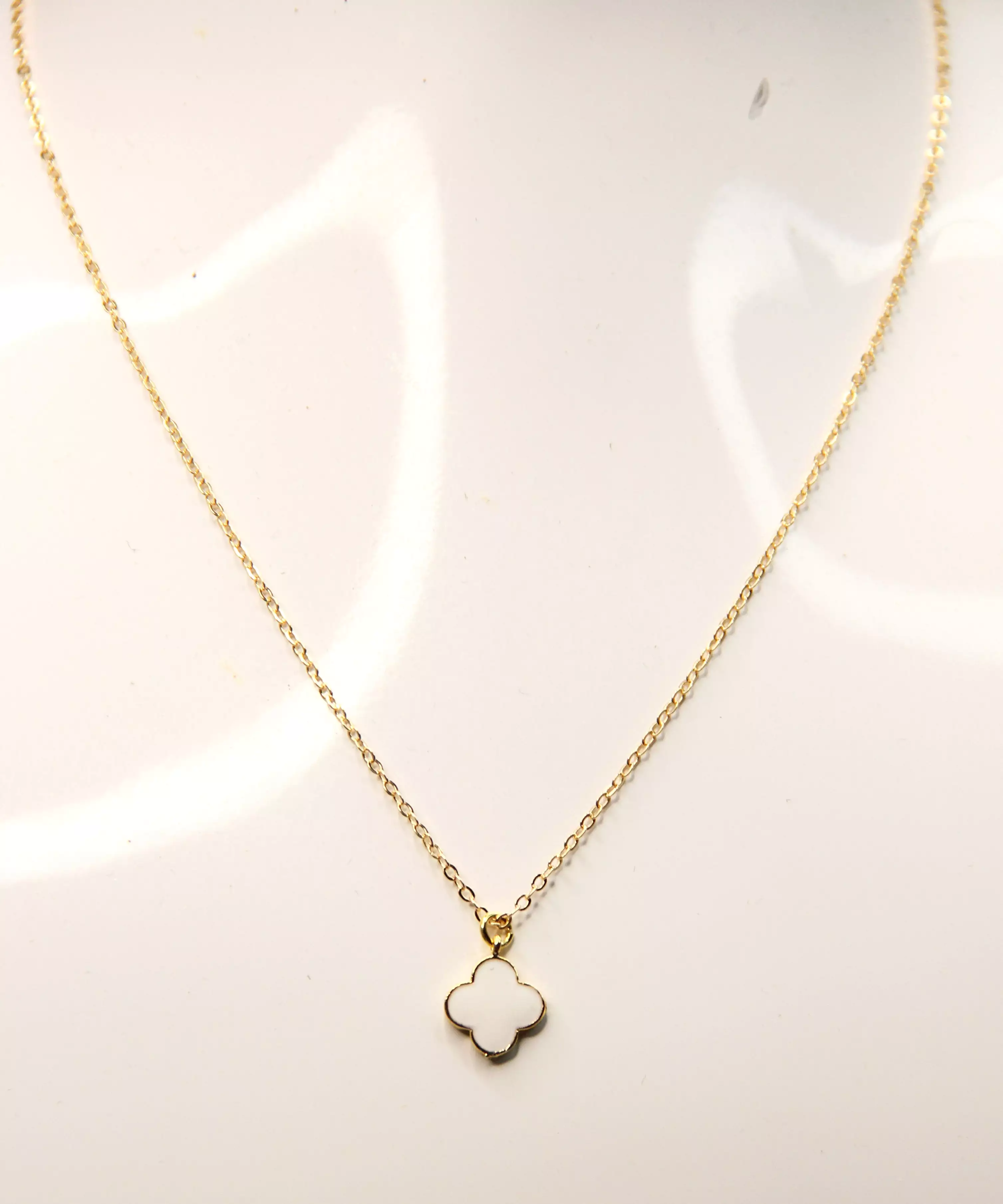 White Clover Necklace - Gold